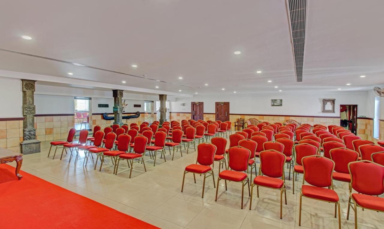 Treebo Prince Hotell Kottayam Exteriör bild