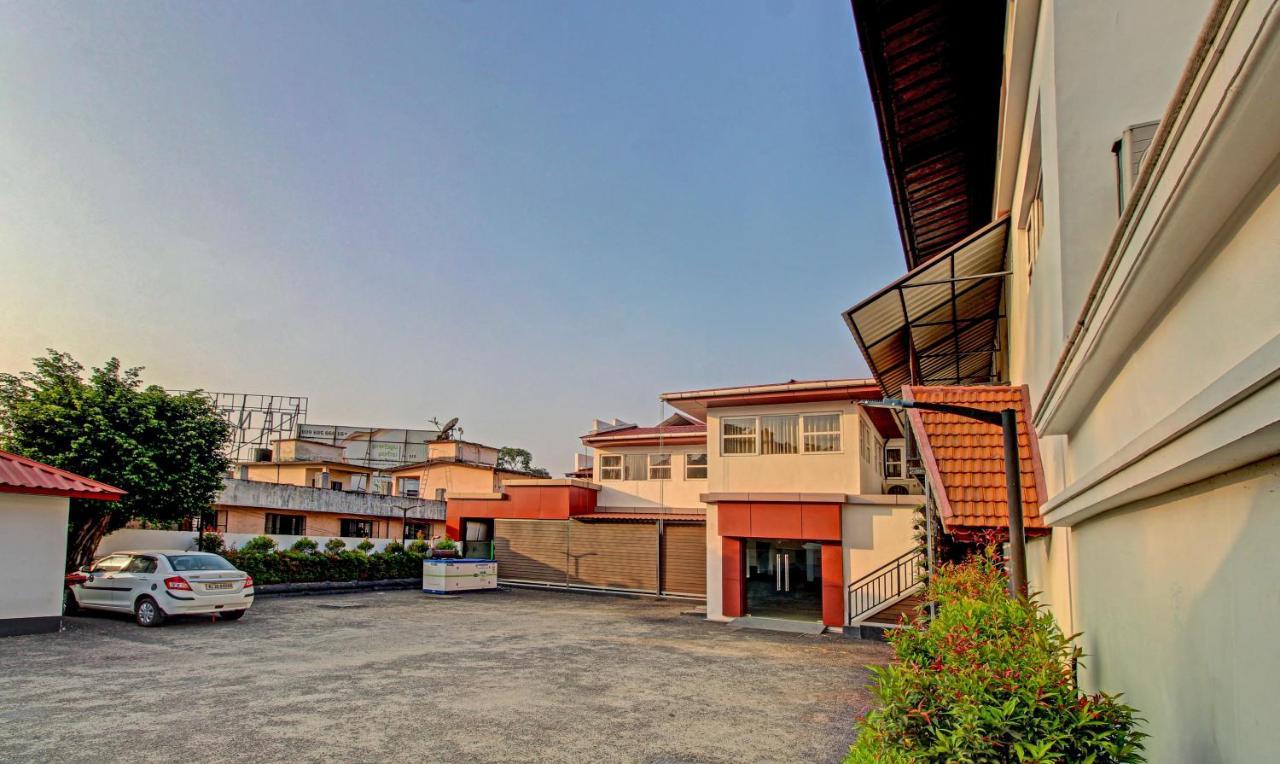 Treebo Prince Hotell Kottayam Exteriör bild